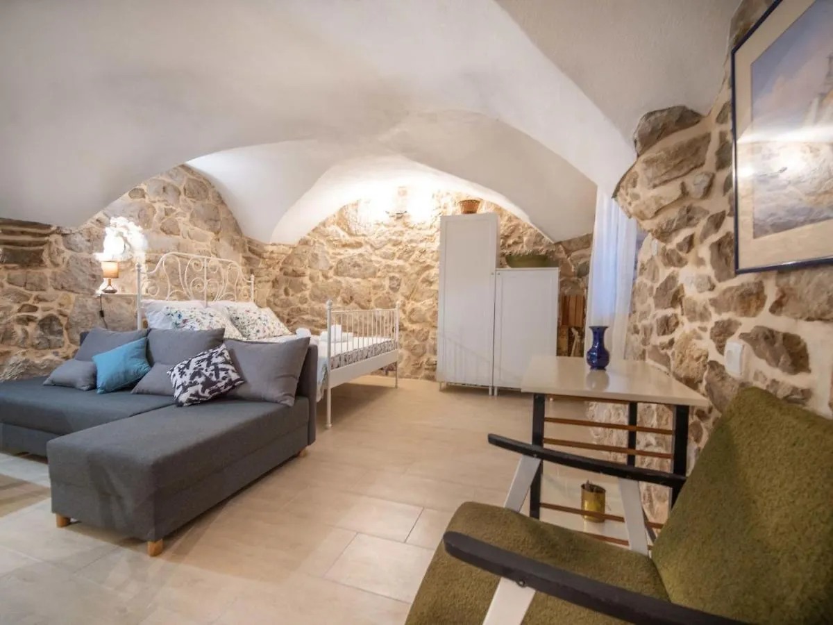 Holiday Home Dvor By Interhome Tribalj